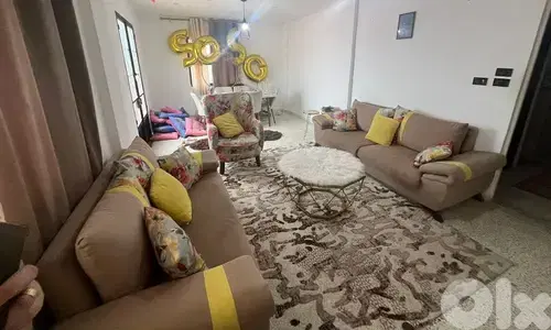 صالون ٣قطع مع طاولة