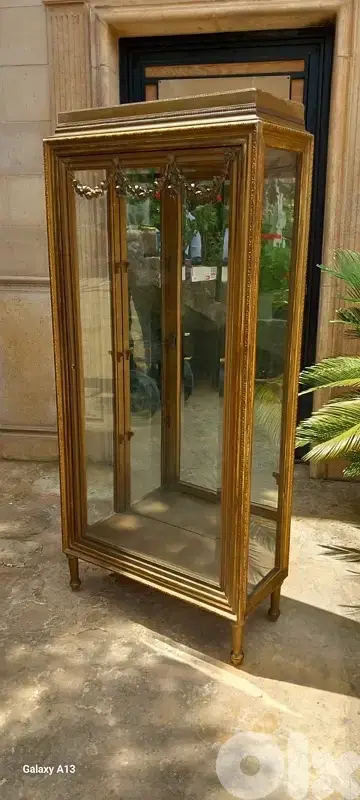 vitrine made in France furniture