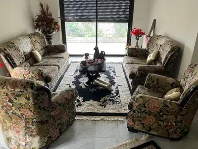 Four Pieces Living Room with Table