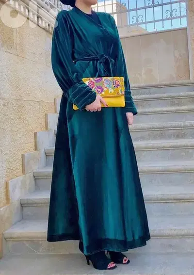 Brand New UAE Abayas – Premium Quality – Wholesale & Individual