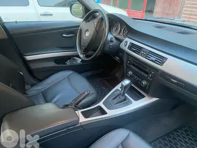 BMW 3-Series 2011