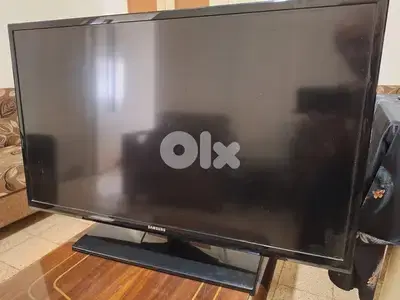 Samsung 32" LED TV.