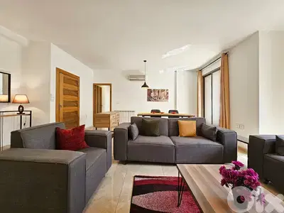 GMC172LG Apartment for rent in Gemmayzeh - شقة للإيجار في الجميزة