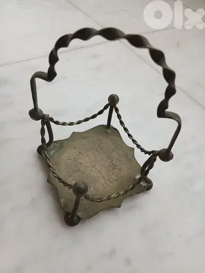 سلة معدن مميزة