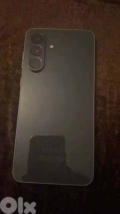 a56 samsung used for only 2 weeks ولا اي جرح