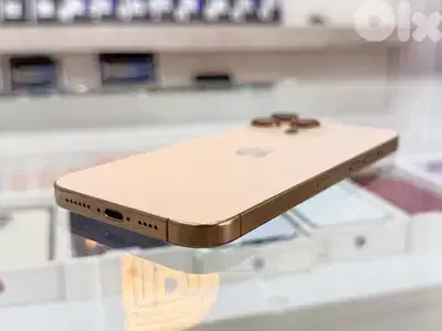 IPhone 16 pro max 1 Tb Like new never repaired in excellent condition