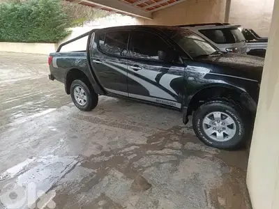 Mitsubishi L200 2012