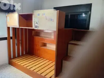 تخت اوروبي متين شبه جديد درج جاورير