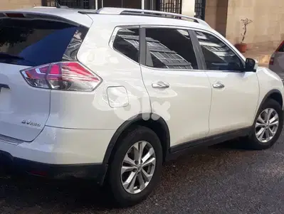 Nissan Rogue 2015 (negotiable price)