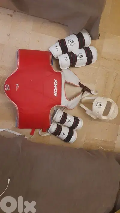 Taekwondo gear set, 03658745, 50$
