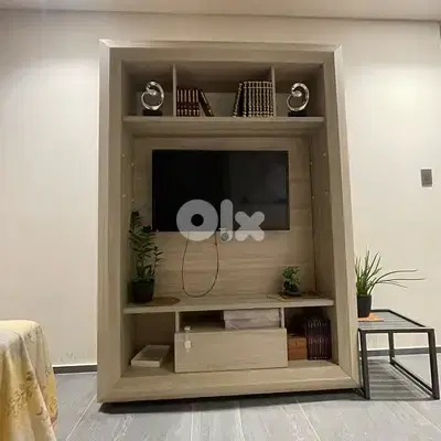 Modern Wooden TV Unit with Shelves & Storage – Excellent Condition