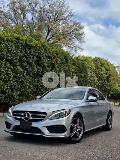 Mercedes-Benz c300 2018 clean carfax
