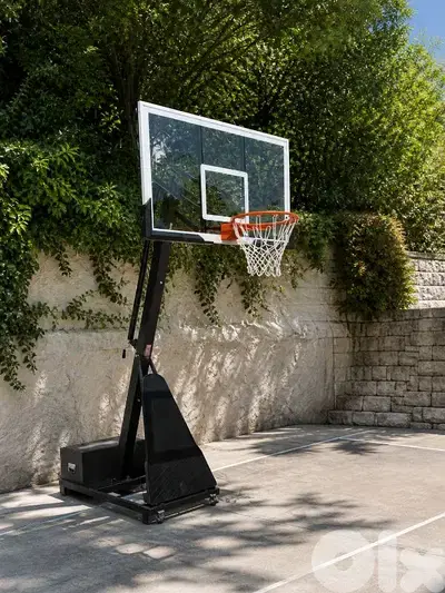 Heavy-Duty Adjustable Basketball Hoop – Professional Outdoor System