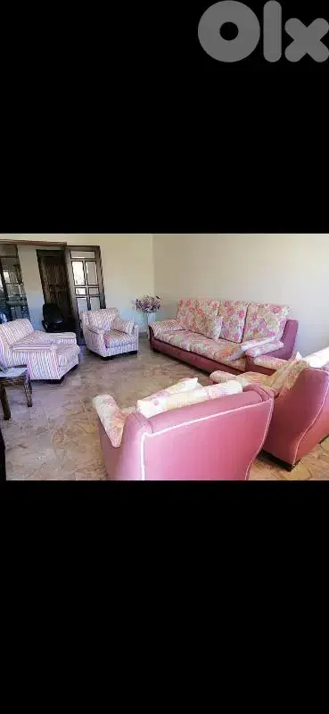طقم كنبايات (صالون) كلاسيك بحالة ممتازة للبيع