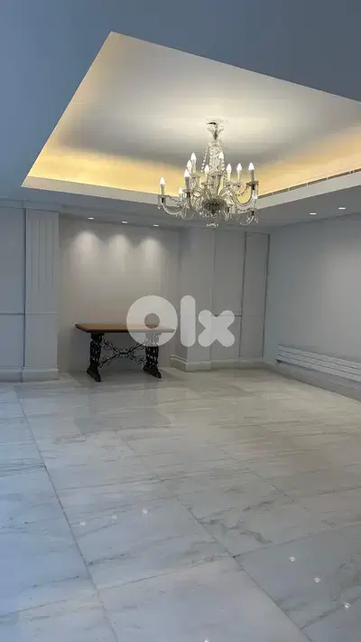 Apartment For Sale in Achrafieh / شقة للبيع في الاشرفيه