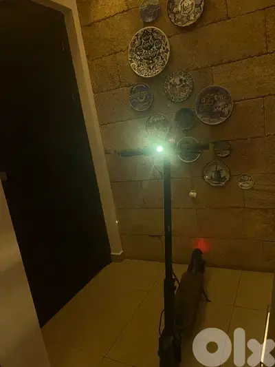 Xiaomi M365 Electric Scooter – Excellent Condition