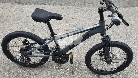 Bike size 20" suitable for kids aged 7-12 years old (brand new)