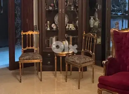 2 chairs كراسي مذهبين