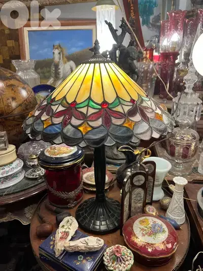 Vintage 2 Antique table lamp tiffany & bronze made in USA.