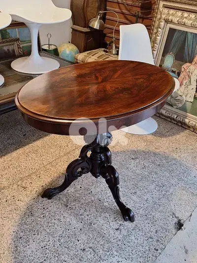 amtique french center table