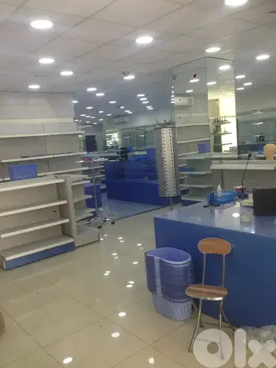 Showroom for Rent in Hazmieh