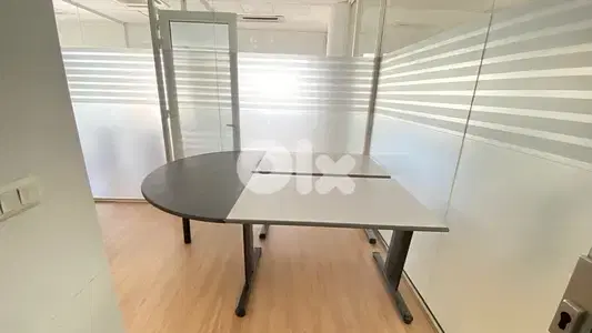 Large office 15 rooms corporate building