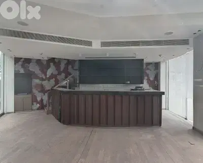 Shop for Rent in Verdun