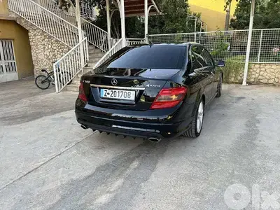 Mercedes-Benz C-Class 2011