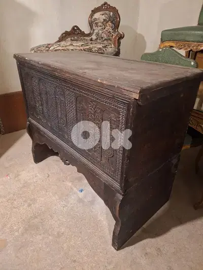 صندوق شرقي قديم انتيك شغل عربي مميز حفر يدوي رائع جدا