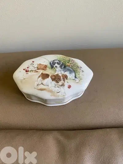 porcelain box signed