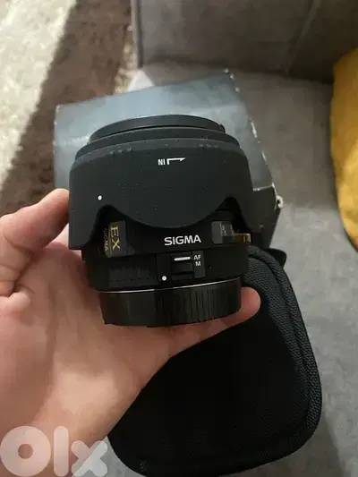 Like New Ef-s 30mm canon lens F1.4