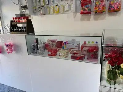 Counter & closets display