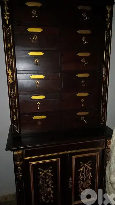 خزانة vitrine