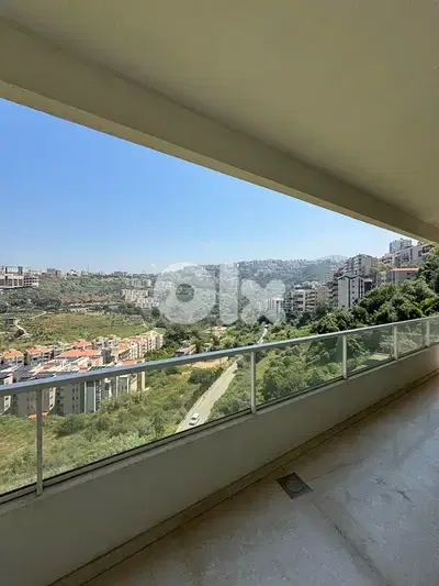 شقة مميزة للبيع في مار تقلا -Special Apartment for Sale Hazmieh