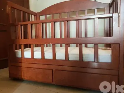 Baby crib with mattress