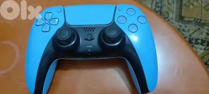 PS5 Controller Blue بتمشي على الكمبيوتر كمان (بس فيها مشكلة بل أنالوغ)