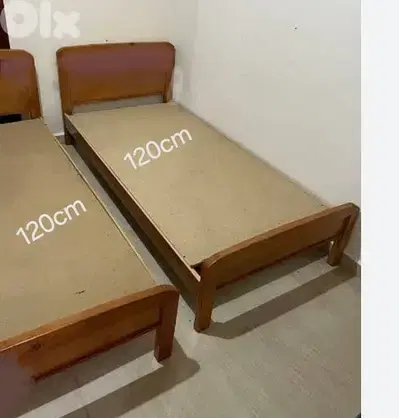 للبيع سرير عدد ٢