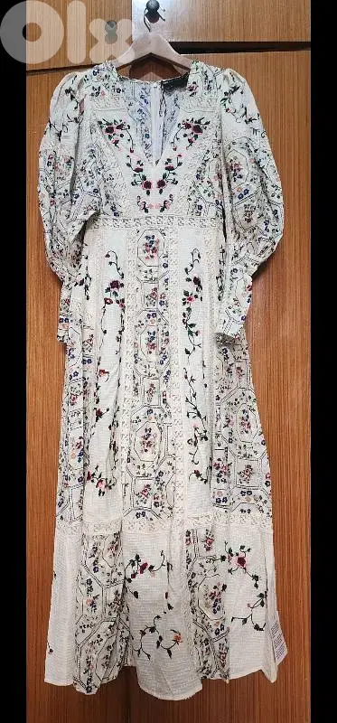 Asos embroidered dress 32 xxsفستان مطرز