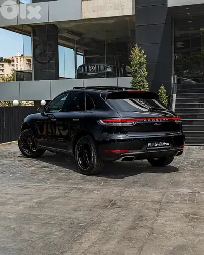 Porsche Macan 2019 - BLACKED OUT - 70K MILES ONLY
