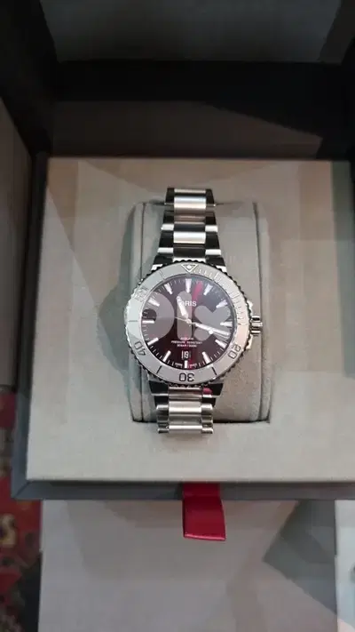 ORIS AQUIS DATE RELIEF