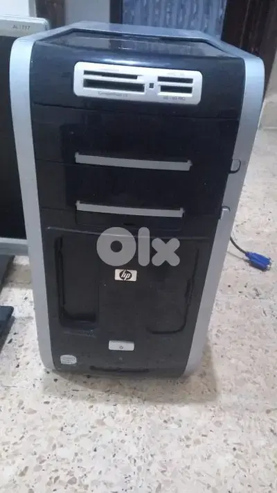 كمبيوتر HP كامل مع كامل ملحقاته - نظيف وشغال 100%