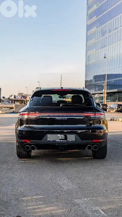 PORSCHE  MACAN  2020 CLEAN CARFAX HISTORY