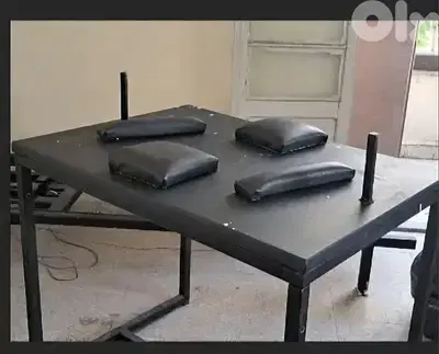 Arm wrestling table طاولة كباش