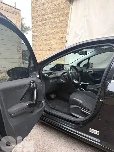 Peugeot 208 2013