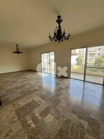 Apartment For Sale in Mazraat Yachouh-شقة للبيع في مزرعة يشوع