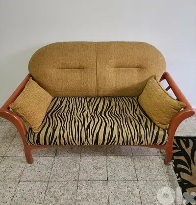 صالون كامل 4 قطع - خشب وقماش نمر - بكفيا | Wood Frame Tiger Print Sofa