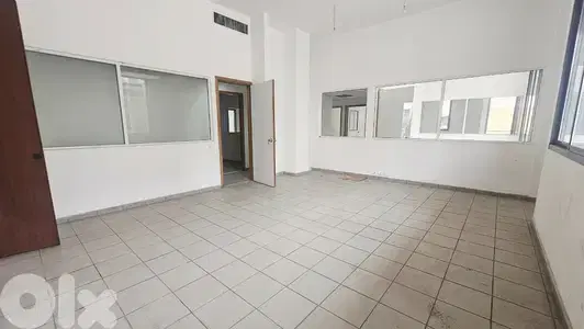 AH-HKL-552 Spacious Office 500 sqm for Rent in Hazmieh