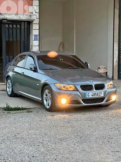 BMW 3-Series 2011