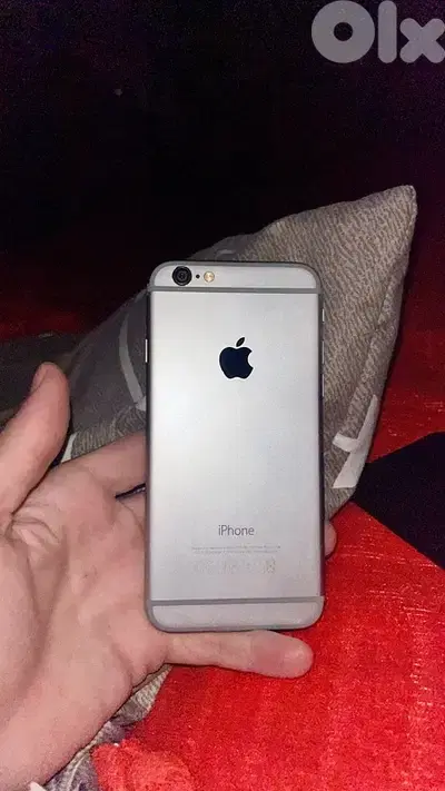 Iphone 6 for sale all original just small crack bottom right of scren