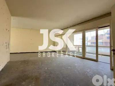 L21292 - Apartment in Calm Street For Sale in Achrafieh, Sioufi